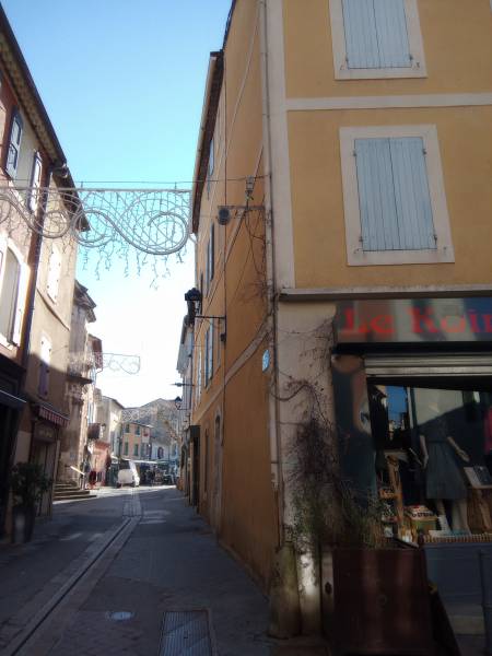 Sonorisation IKD NETWORK dans une rue commerçante