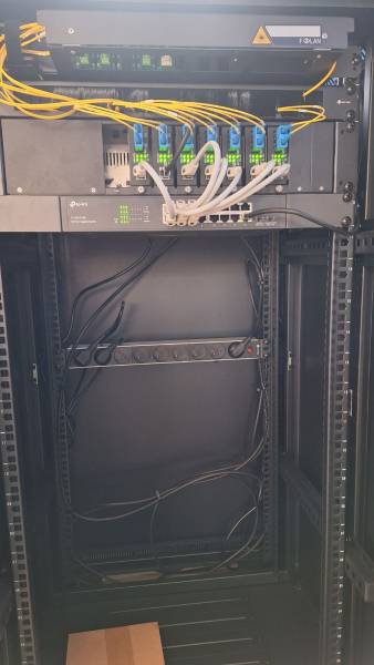 Mise en place d'un système de vidéosurveillance transmis par de la fibre optique en haute résolution au Camping La Plage Fleurie vers Aubenas, Ardèche